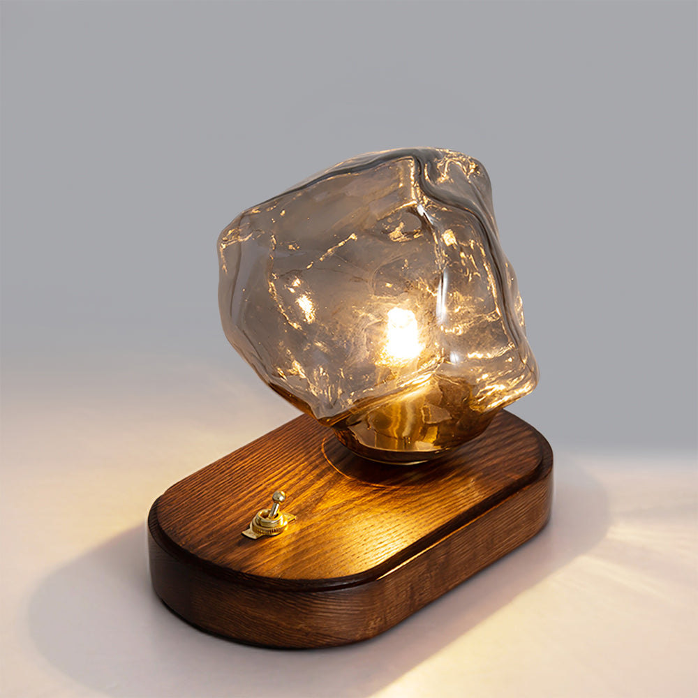 RusticLume – Amber Glas och Trä Bordslampa | Veska