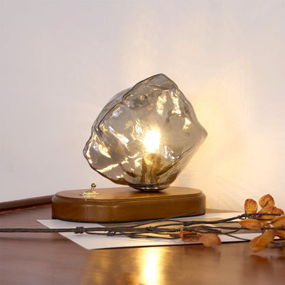 RusticLume – Amber Glas och Trä Bordslampa | Veska Röksvart