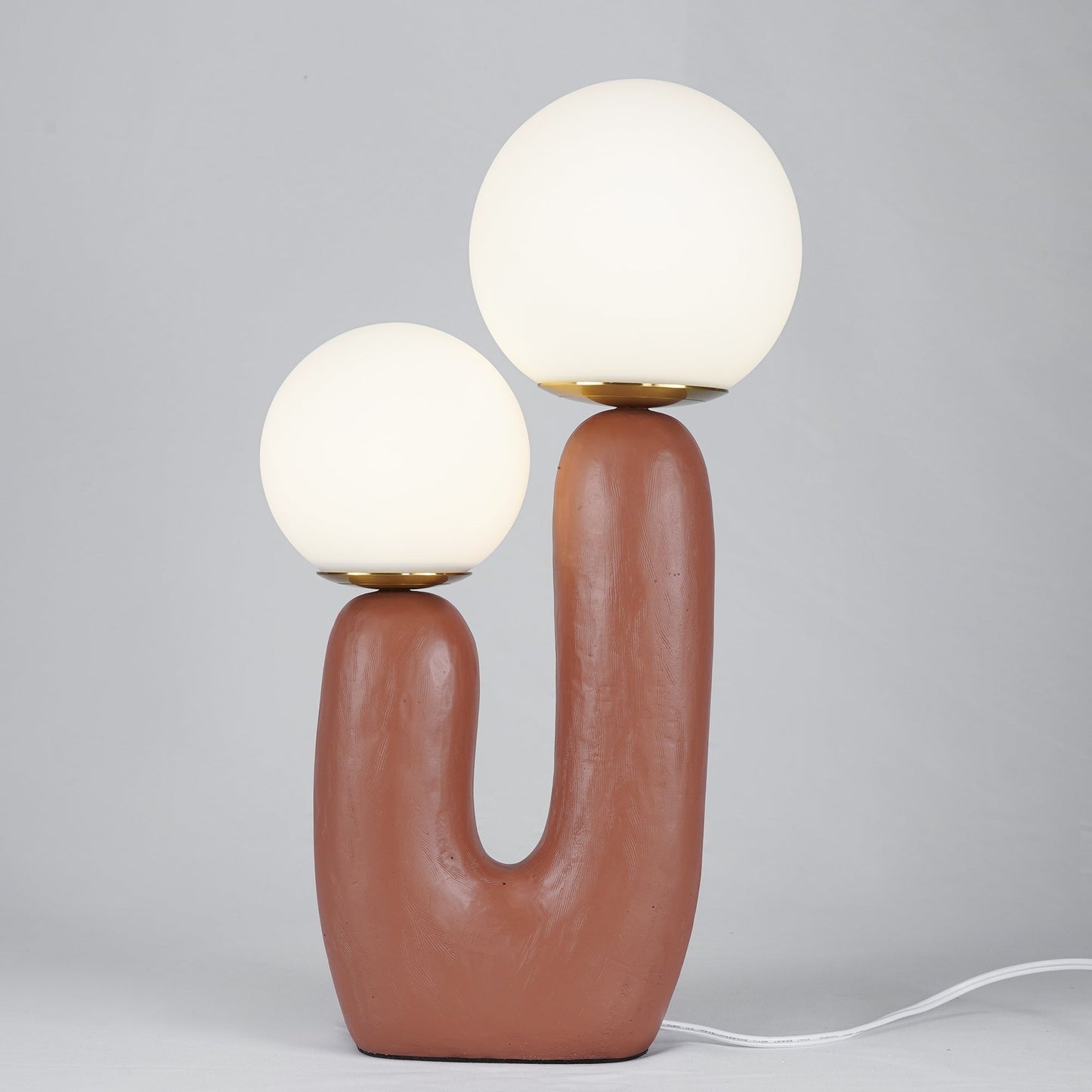Samtida stil bordslampa med naturlig accent | Veska Terrakotta