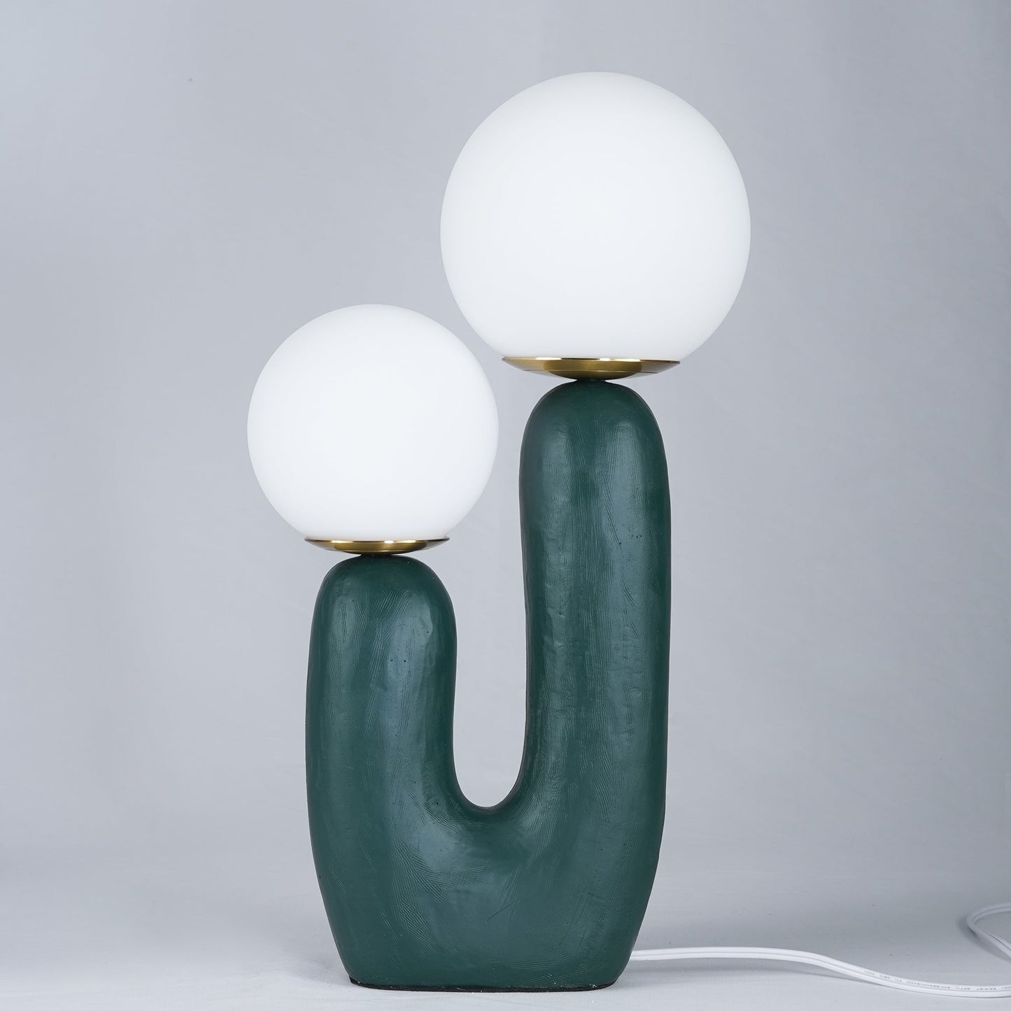 Samtida stil bordslampa med naturlig accent | Veska