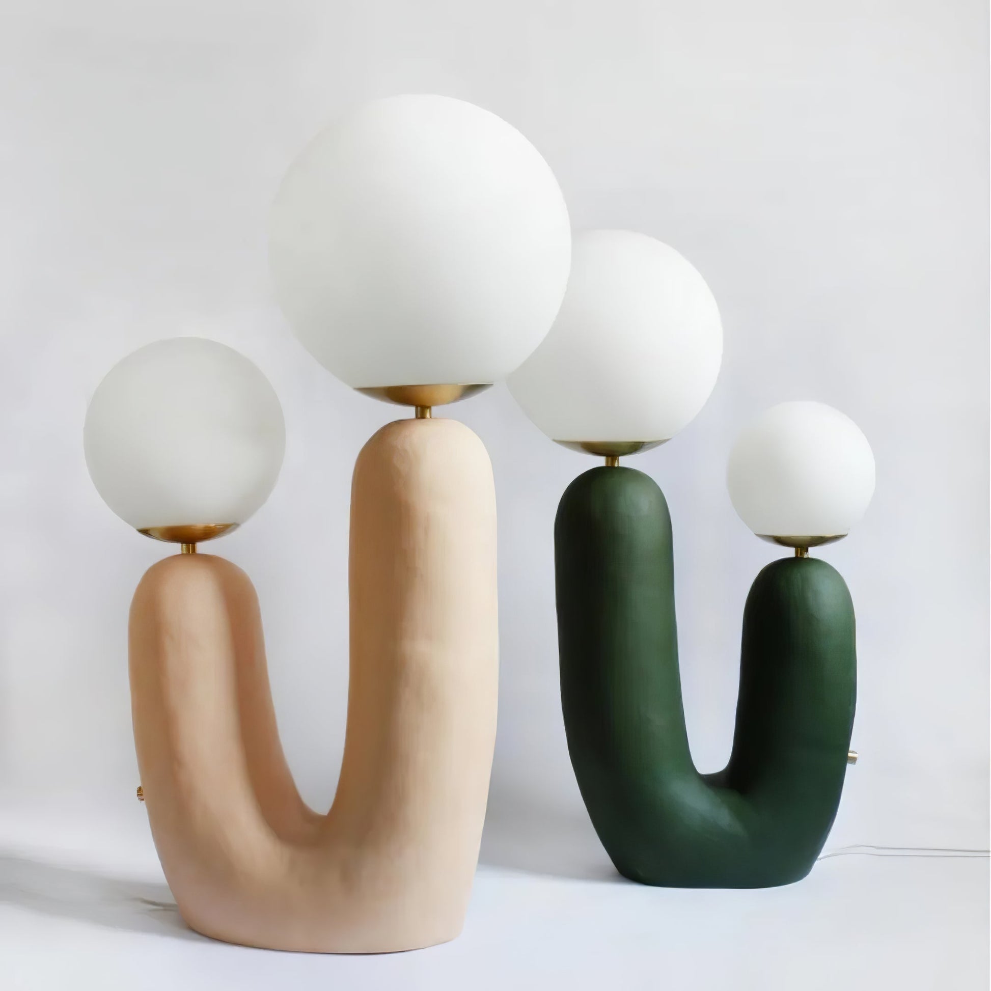 Samtida stil bordslampa med naturlig accent | Veska