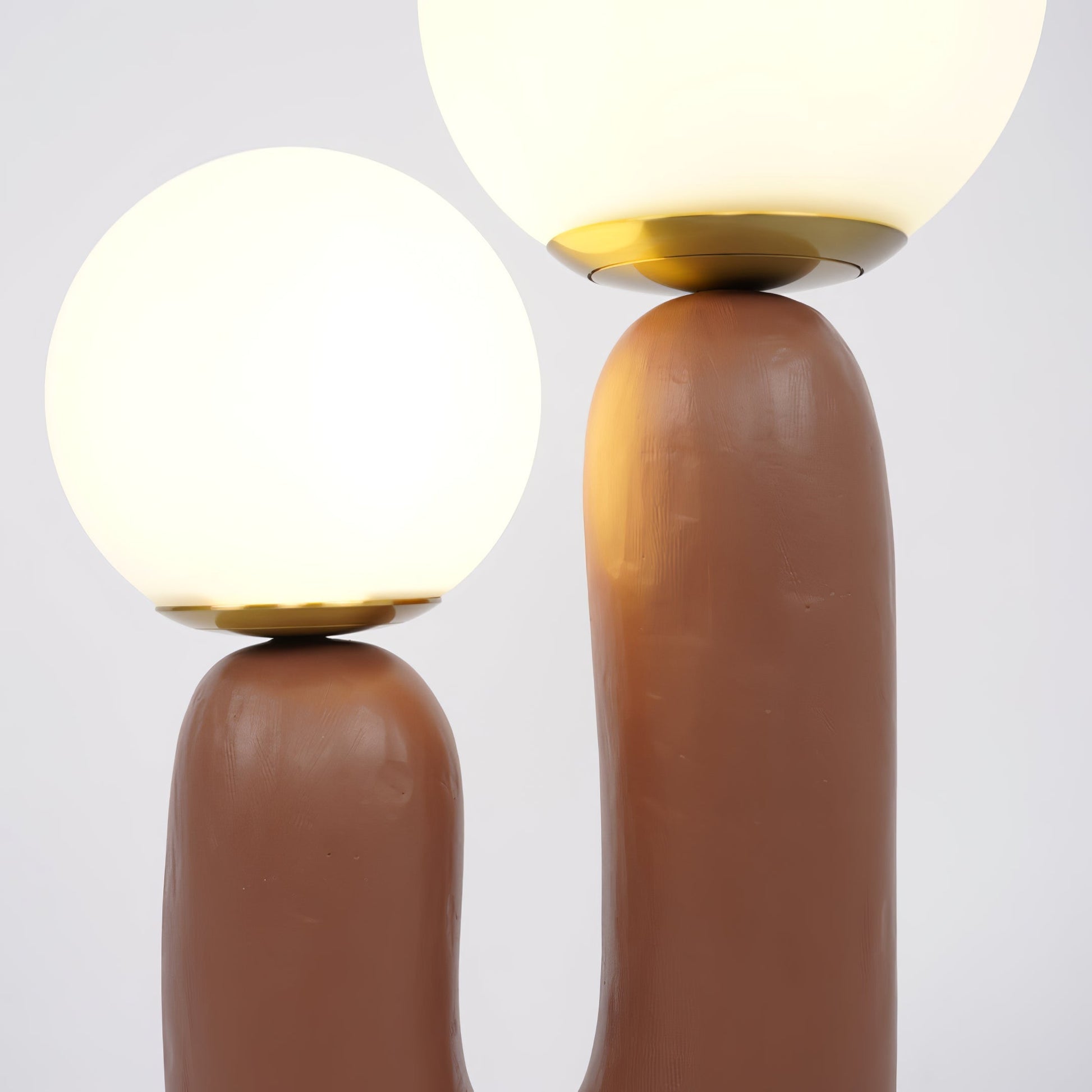 Samtida stil bordslampa med naturlig accent | Veska