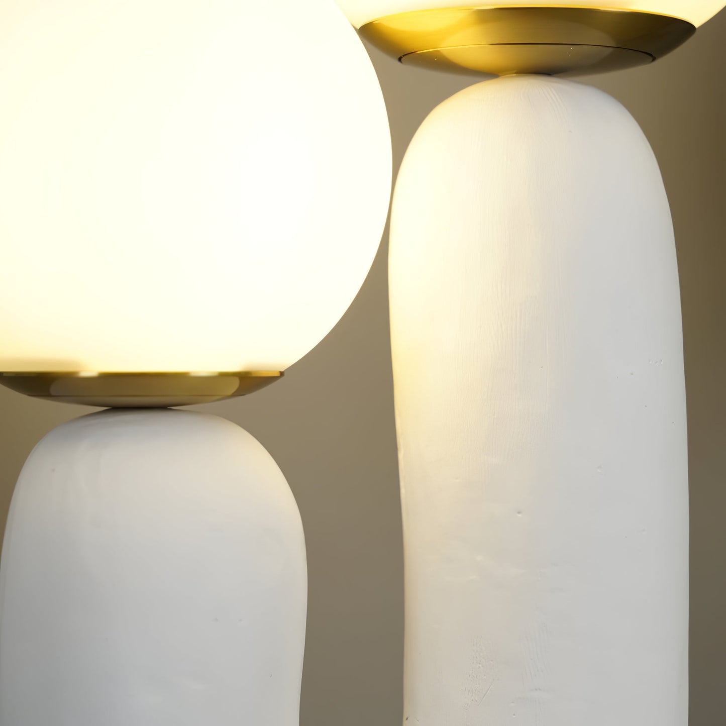 Samtida stil bordslampa med naturlig accent | Veska