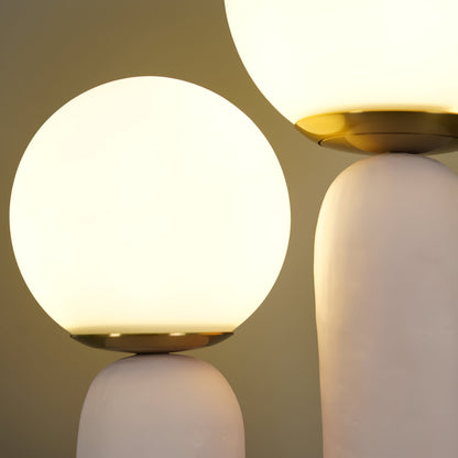 Samtida stil bordslampa med naturlig accent | Veska