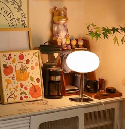 SérénitéMagique - Elegant Beige Table Lamp for Ambient Lighting Veska