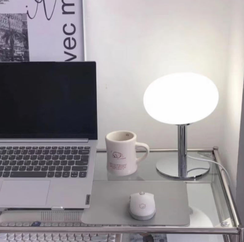 SérénitéMagique - Elegant Beige Table Lamp for Ambient Lighting Veska