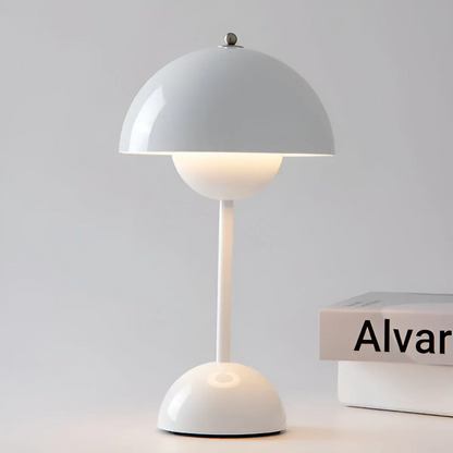 Skandinavisk Bordslampa med Luminös Flair - NordicBeam | Veska Vit
