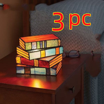 Skrivbordslampa med staplade böcker | Veska Plastversion 3 PCS