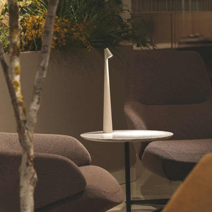 Skulpturerande bordslampa | Veska