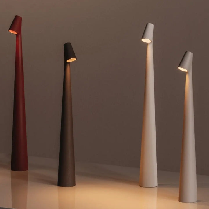 Skulpturerande bordslampa | Veska