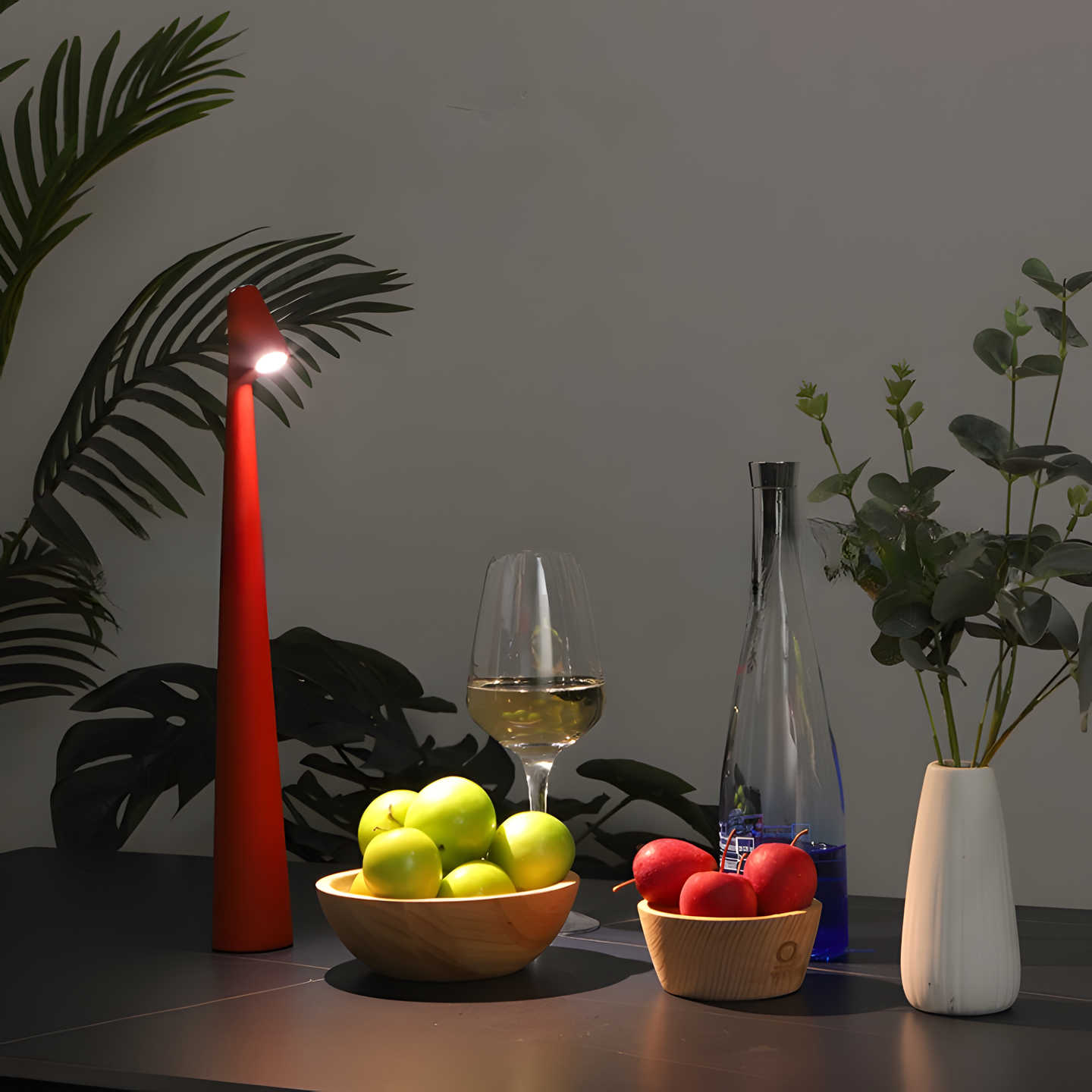 SlimLuxe - Trådlampa med justerbar ljusstyrka | Veska Röd