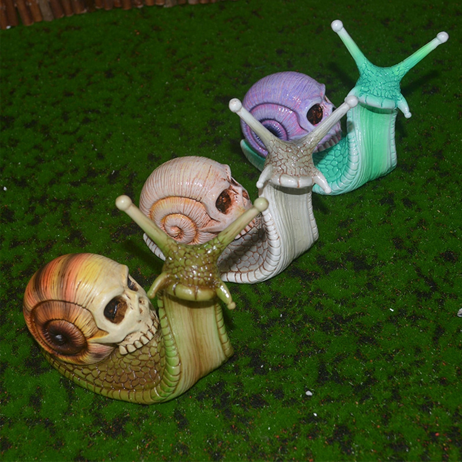 Snigelskelett Halloween Patio Skulptur | Veska