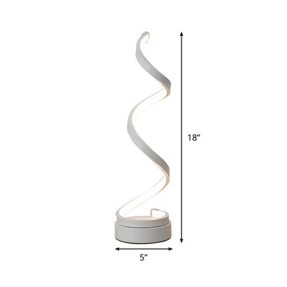 SpiraLuxe – Modern LED Bordslampa med Spiraldesign Veska