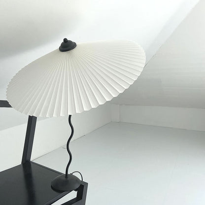 Squiggle Umbrella Table Lamp – Modern Twirl Design med kromfinish | Veska Vit Svart