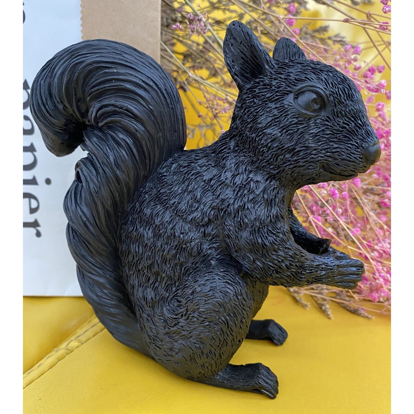 SquirrelGlow LED Bordslampa | Söt Design & Varm Ljus för Barn/Rum | Veska