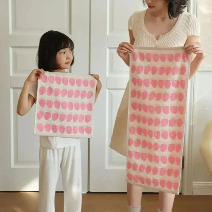 Strawberry Series Bomullshanddukskollektion | Veska