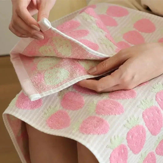 Strawberry Series Bomullshanddukskollektion | Veska