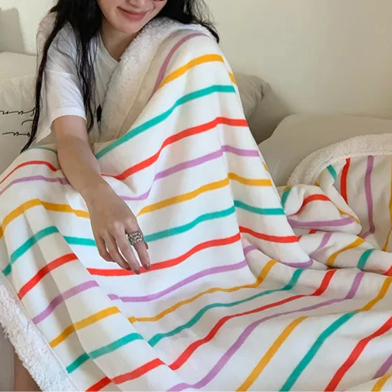 Stripe Sofa Throw | Veska Regnbåge