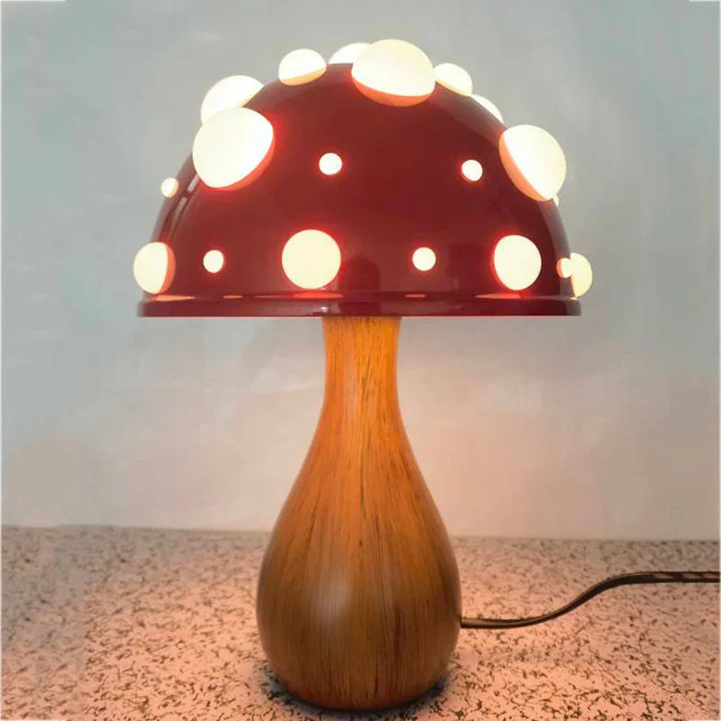 Svamp Lampa – Retro LED Bordslampa i Svampdesign för Mysiga Inomhusutrymmen | Veska