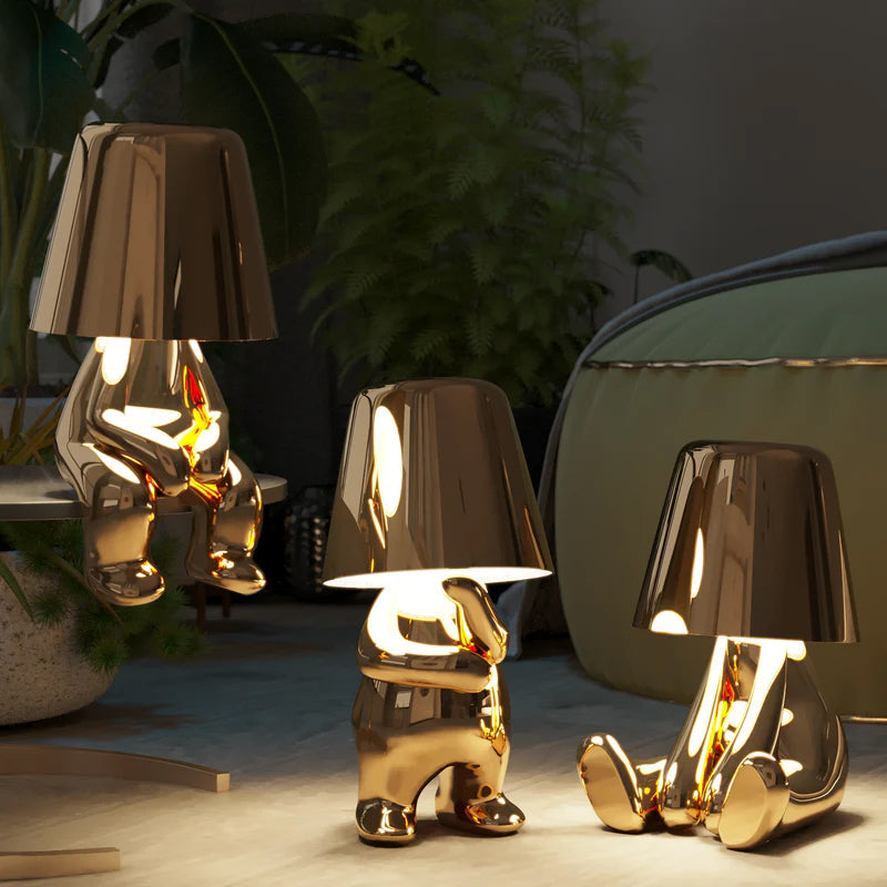 Thinker Liten Guld Man Bordslampa | Veska
