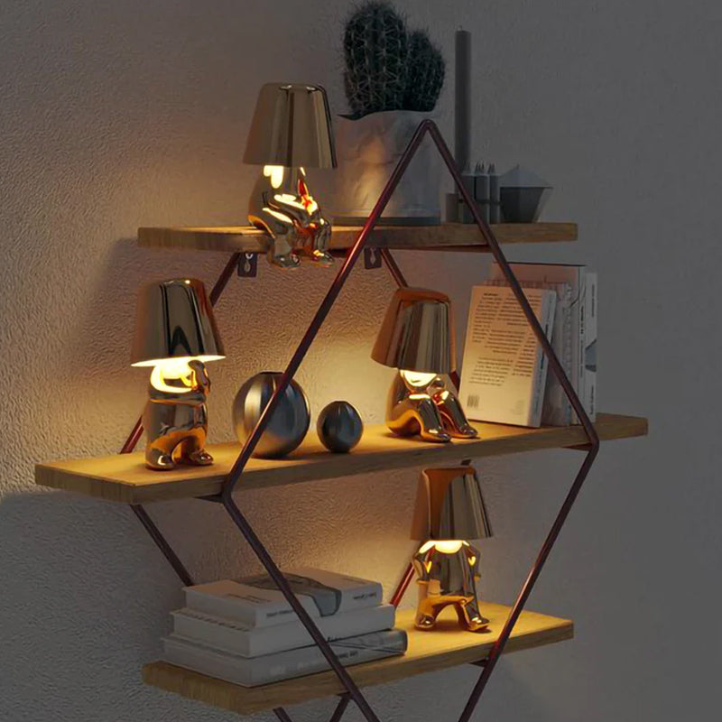 Thinker Liten Guld Man Bordslampa | Veska