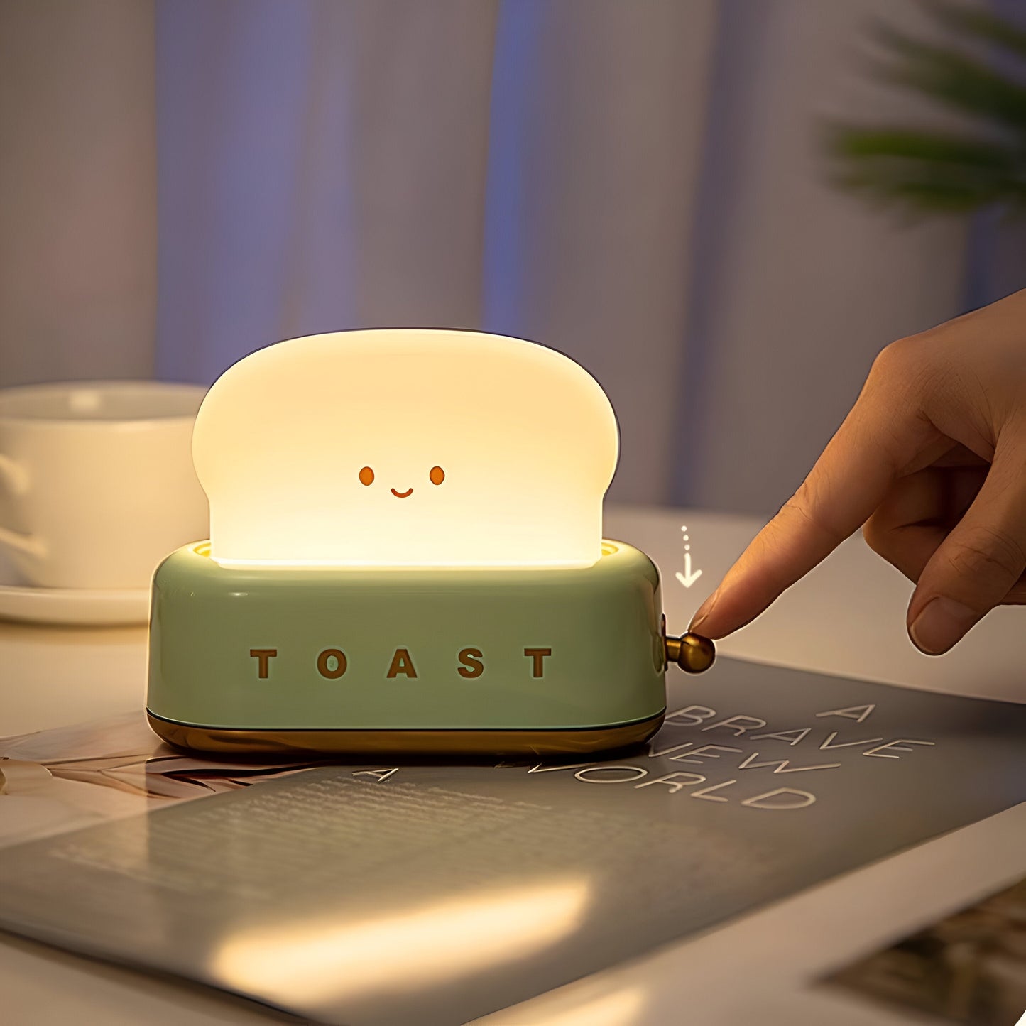 TinyToast Bordslampa – Portabel Brödrost-formad Nattlampa med Dimbar LED & USB-port | Veska