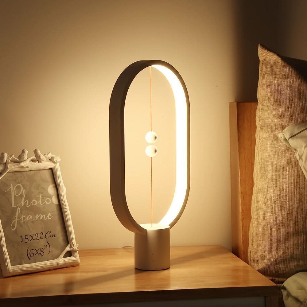 Trä LED Bordslampa med Magnetisk Strömbrytare | Veska