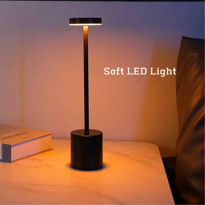 Trådlampa Metall LED Bordslampa - LumiMetal | Veska