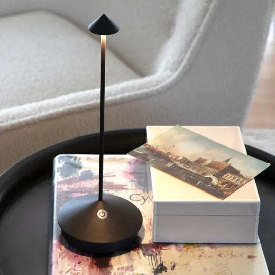 Trådlös LED Bordslampa - LumeElegance | Veska