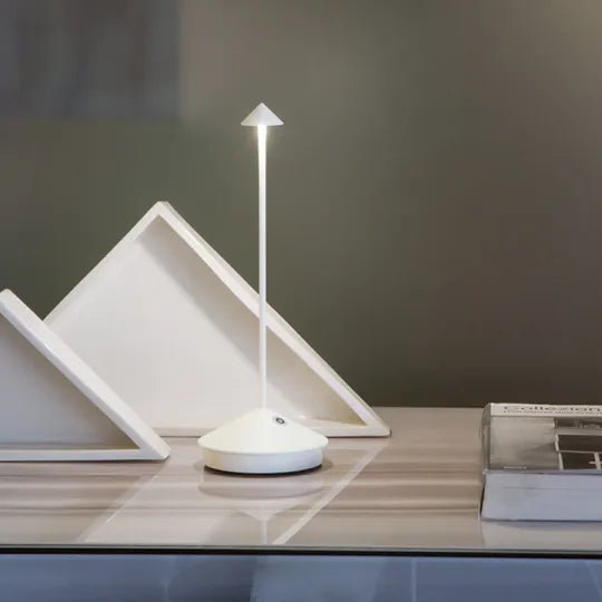 Trådlös LED Bordslampa - LumeElegance | Veska