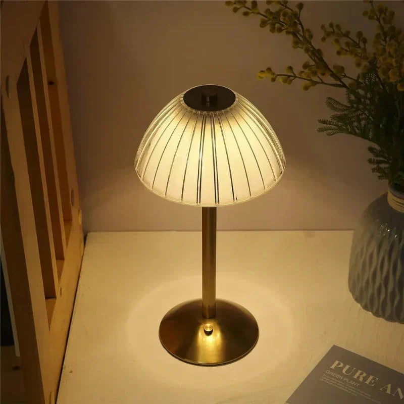 Trådlös LED-bordslampa med tre färglägen och dimmerfunktion | Veska