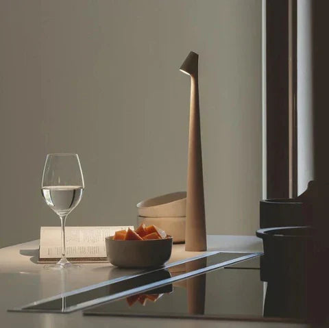Trådlös LED-lampa i minimalistisk design | Bordslampa | Veska
