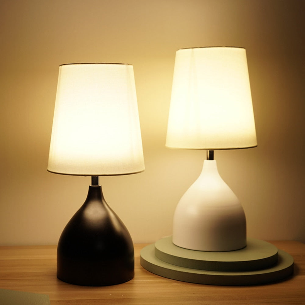 TrendyGlow – Modern LED Bordslampa för Sovrumsstämning | Veska