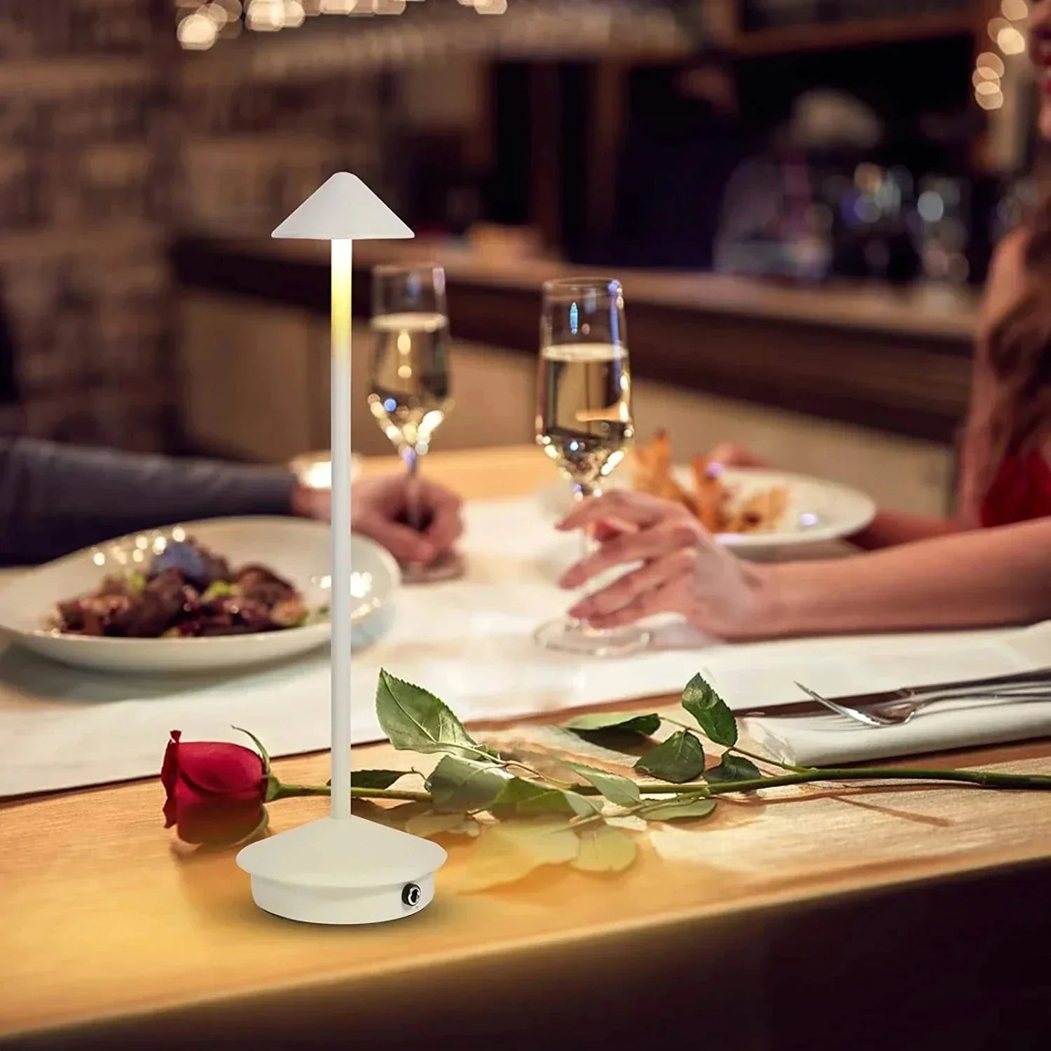 Uppladdningsbar Bordslampa Kreativ Matrum Touch Led Hotell Bar Kaffe Pina Pro Bordslampa Dekorativ Skrivbordslampa | Veska