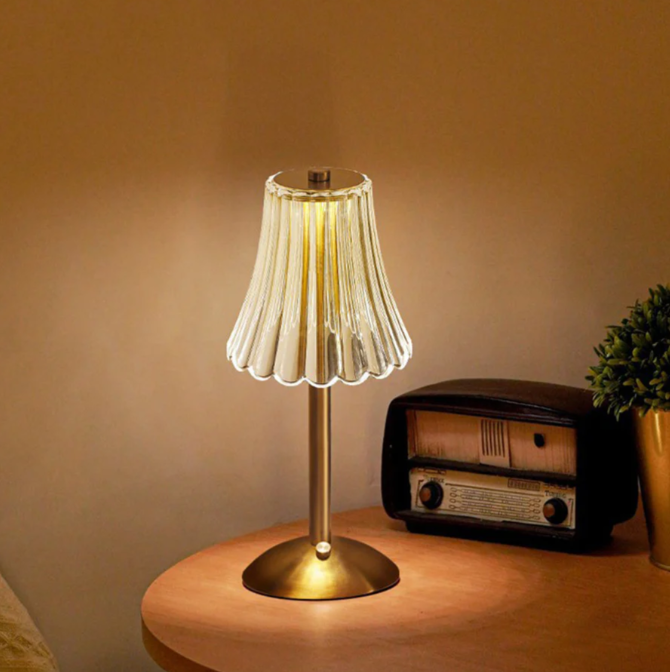 Uppladdningsbar USB LED Bordslampa i Retrodesign | Veska