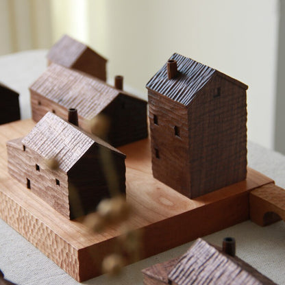 Valnöt Miniatyr Trähus Dekor | Veska