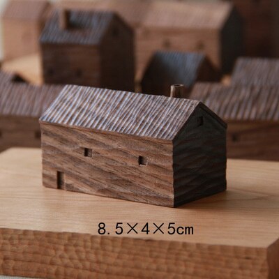 Valnöt Miniatyr Trähus Dekor | Veska D