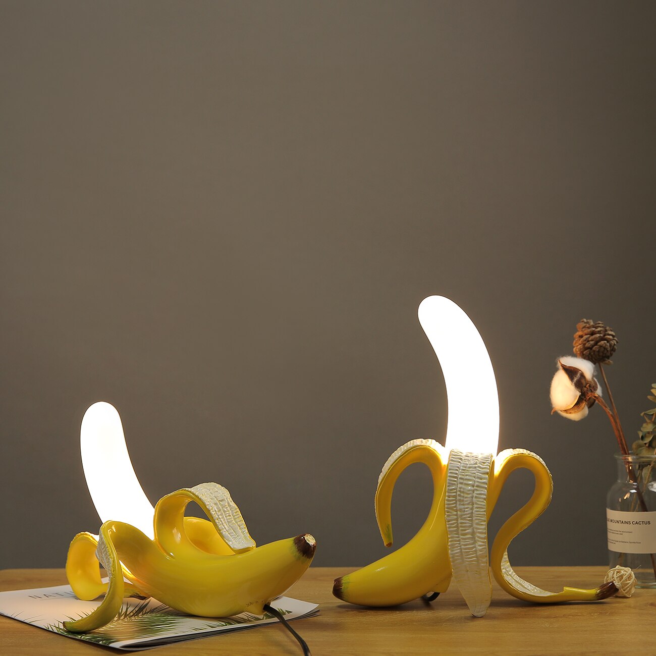 Veska | Banana Lights Bordslampa - Elegant Art Deco Bordslampa