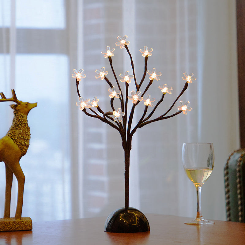 Veska | Blossom Elegance Bordslampa – Fins atmosfär för varje rum