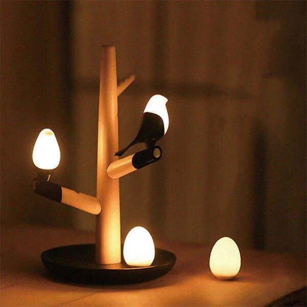 Veska | BrightOak Elegance - Smart trämobil lampa med rörelsesensor