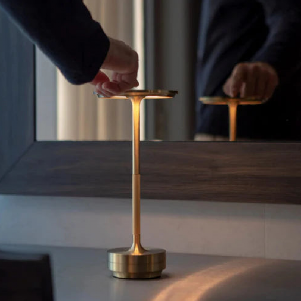 Veska | ClarityGlow Luxe Edition | Trådlös LED Bordslampa