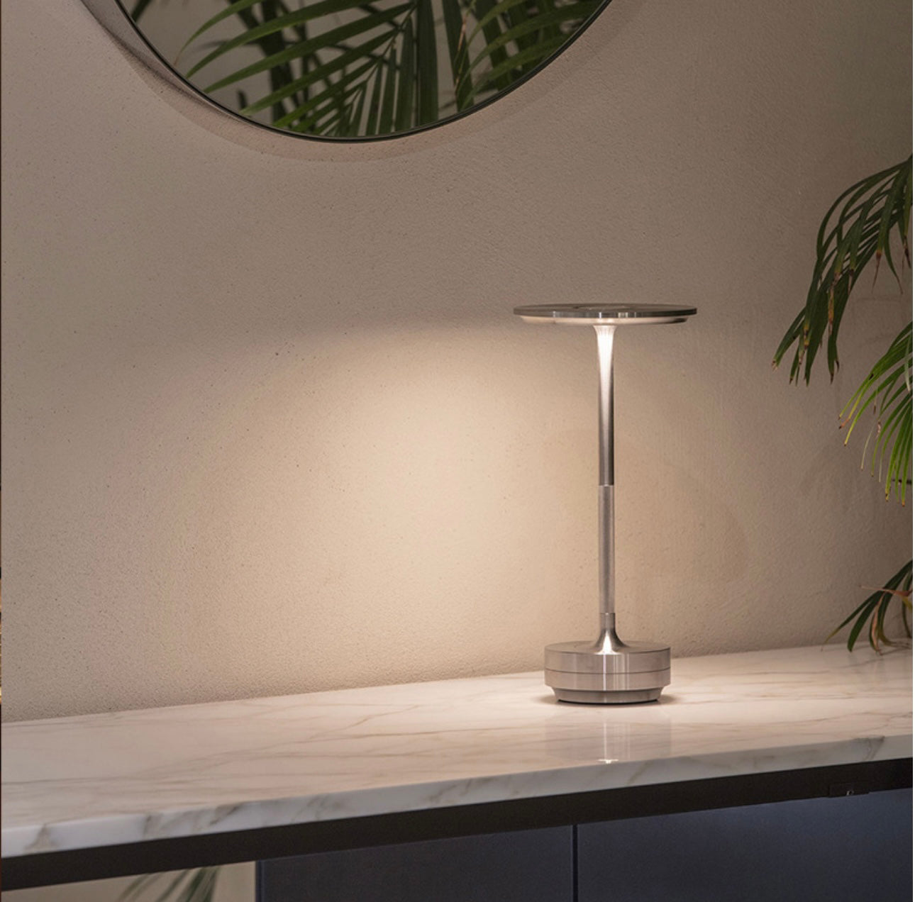 Veska | ClarityGlow Luxe Edition | Trådlös LED Bordslampa