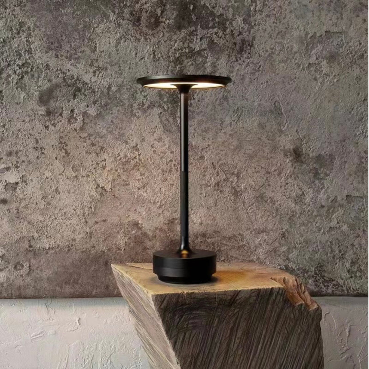 Veska | ClarityGlow Luxe Edition | Trådlös LED Bordslampa