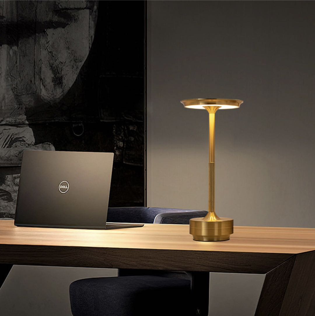 Veska | ClarityGlow Luxe Edition | Trådlös LED Bordslampa