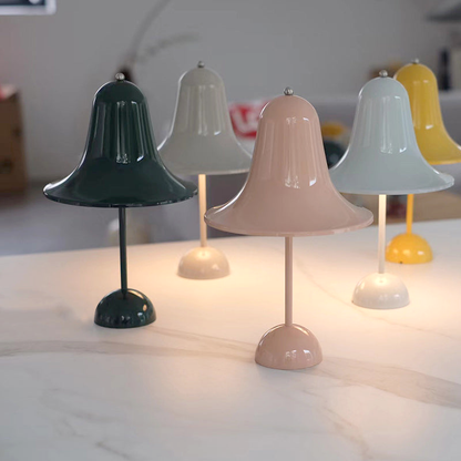 Veska | Classic Cap Trådlamp - Tidlös Design och Hållbart Batteri