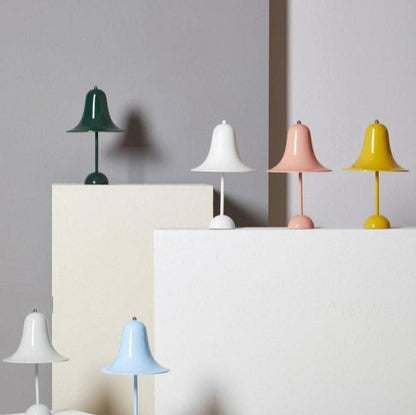 Veska | Classic Cap Trådlamp - Tidlös Design och Hållbart Batteri
