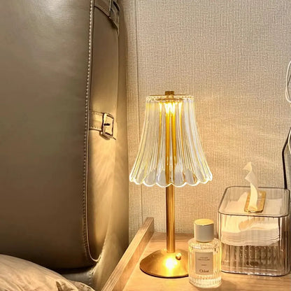 Veska | Cristalglow - Chic Trådlampa med Elegant Krist декорация