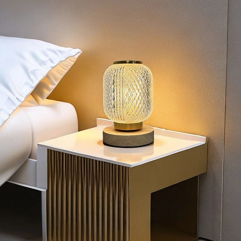Veska | Dimbar Kristall Bordslampa - Stilig Guldig Dimbar Bordslampa med Lyxig Kristall Design