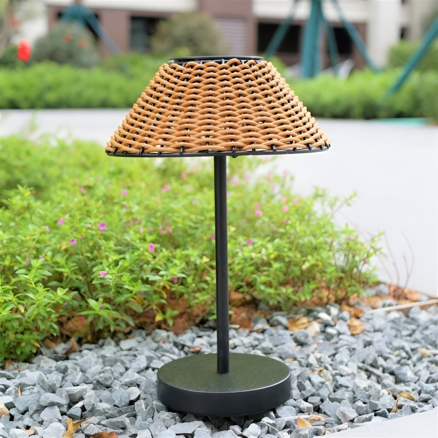 Veska | Elegant GardenWoven Solarbordslampa - Väderbeständig & Energisnål