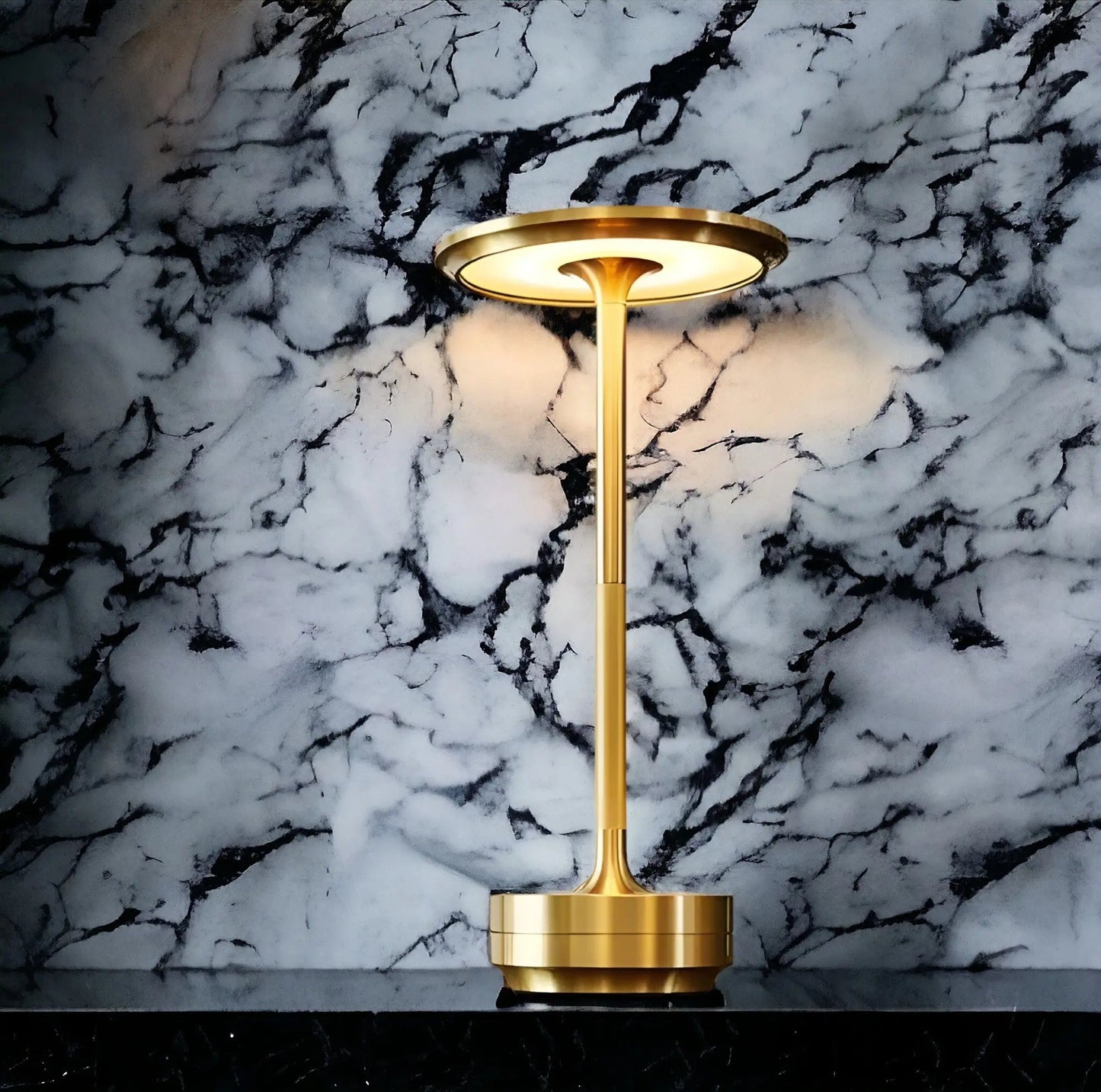 Veska | Elegant trådlampa med beröringskontroll och ändringsbara ljusfärger Guld
